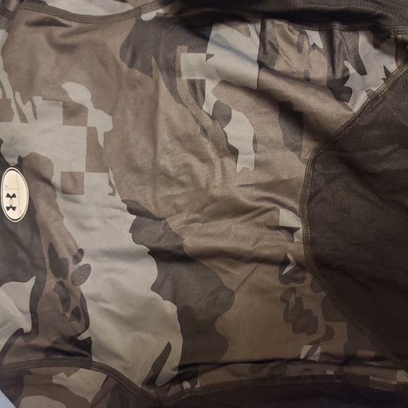 Under Armour Compression - Picture 6 of 7